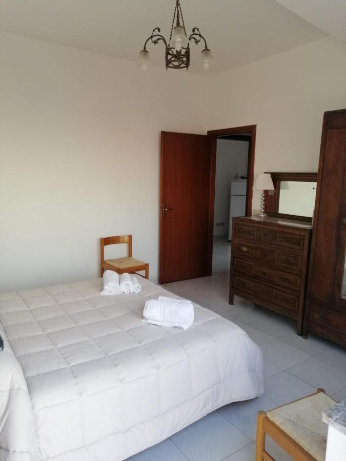 Ad Un Passo Dal Mare Apartment Giardini Naxos Luaran gambar
